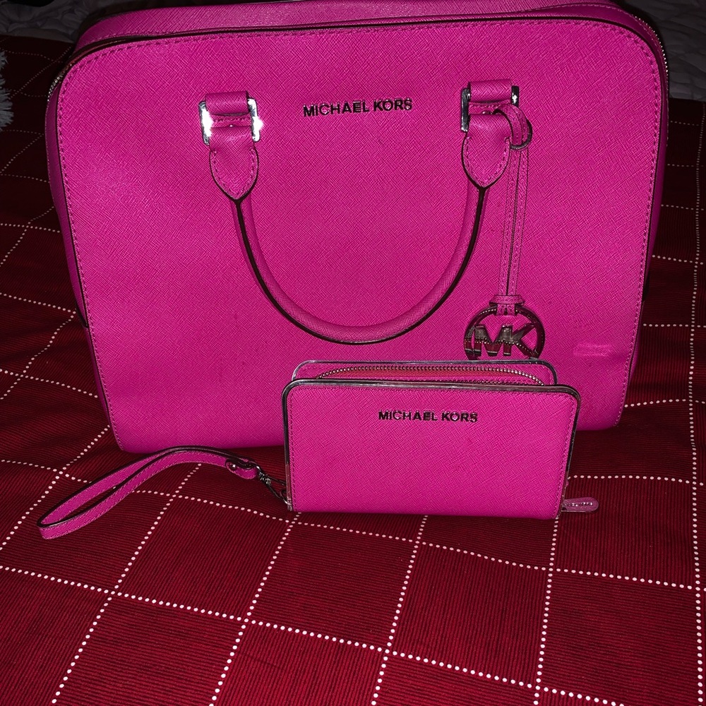 Michael Kors Large Pink Handbag & Wallet